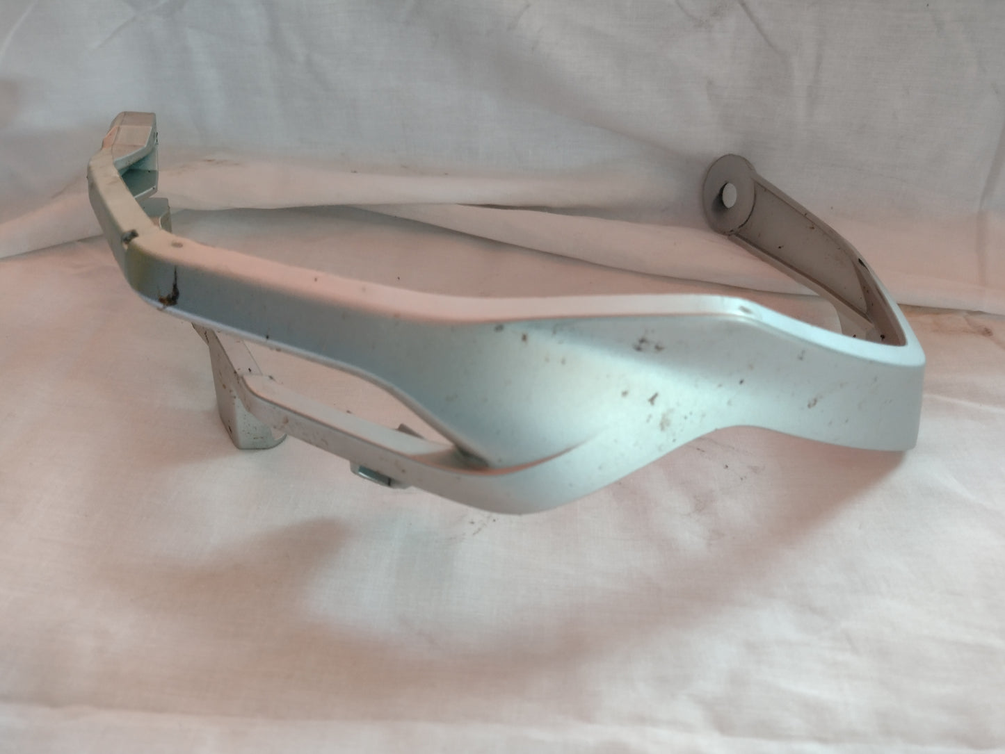 Guard, knuckle RH 4601C302AA