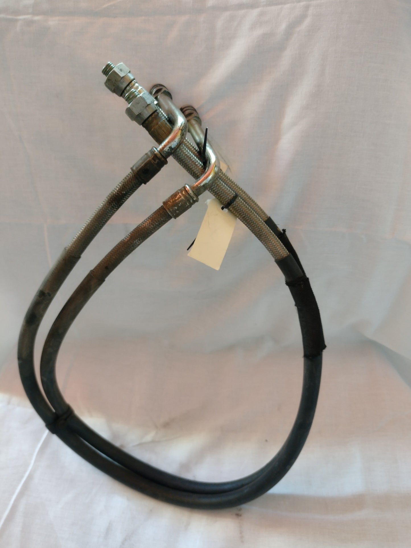 Oil delivery pipe 54911191A. Pipe 54911142A