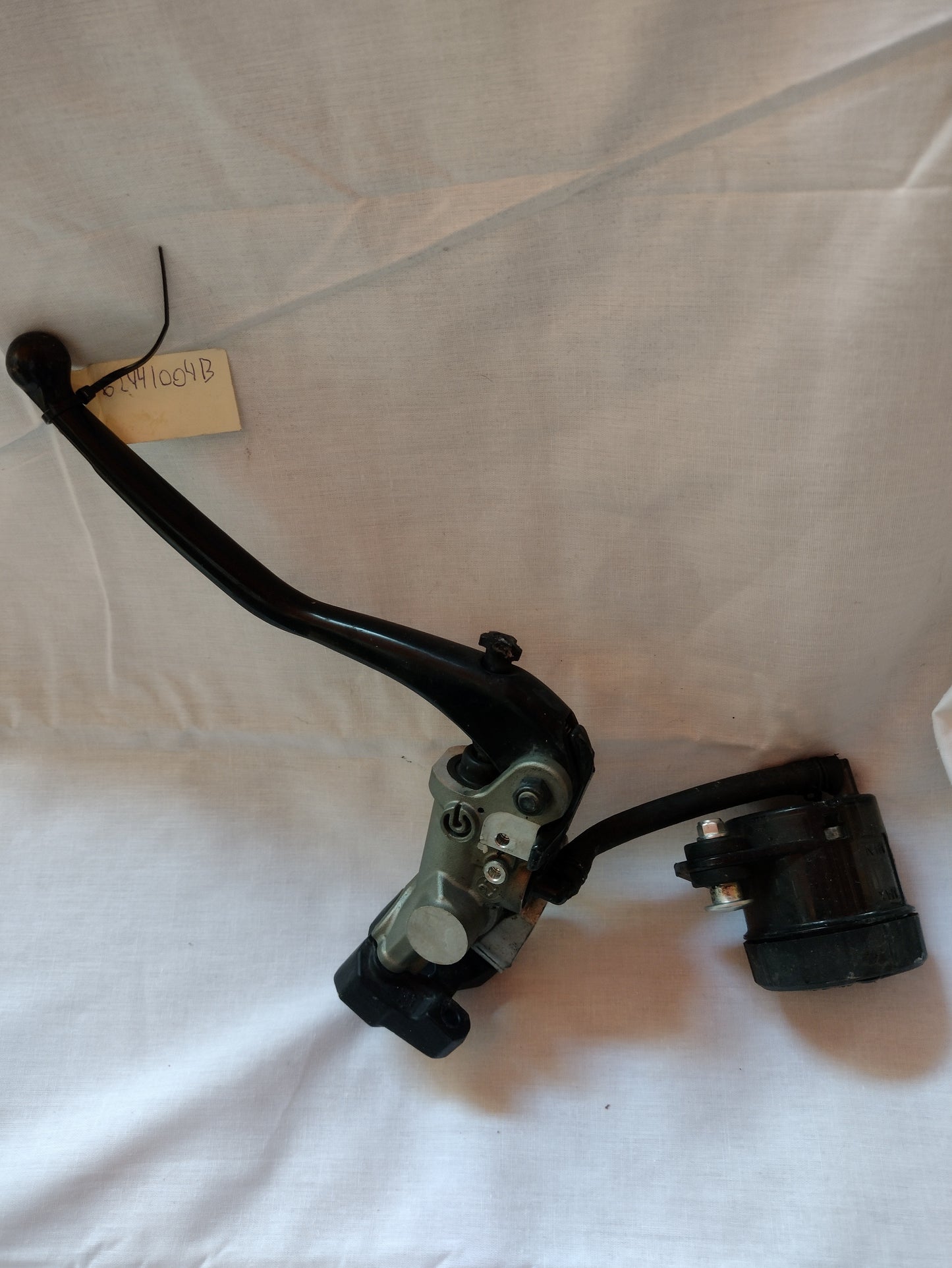 Front master pump 62441004B