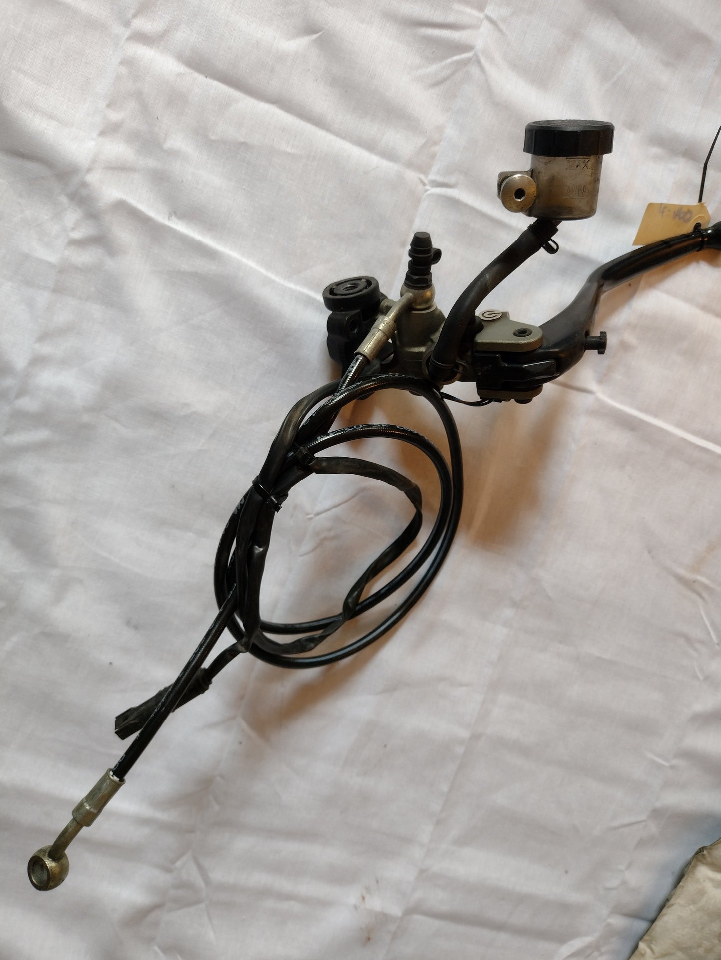 Clutch master cylinder 63040674B