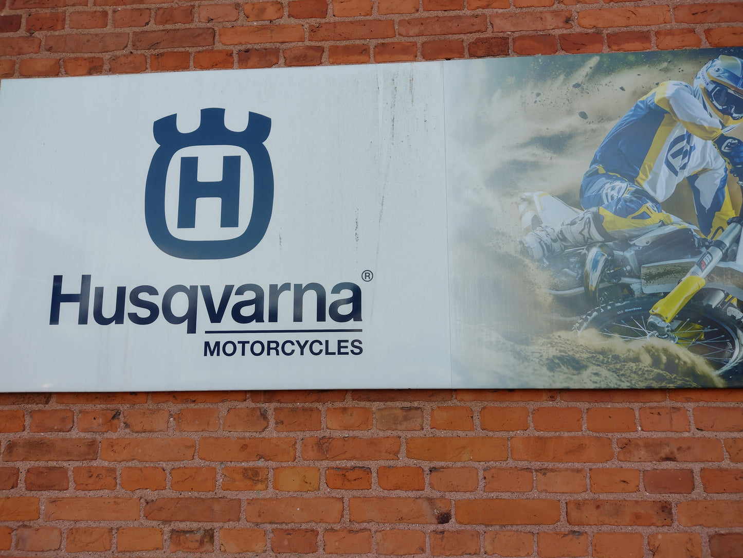 Husqvarna skilt