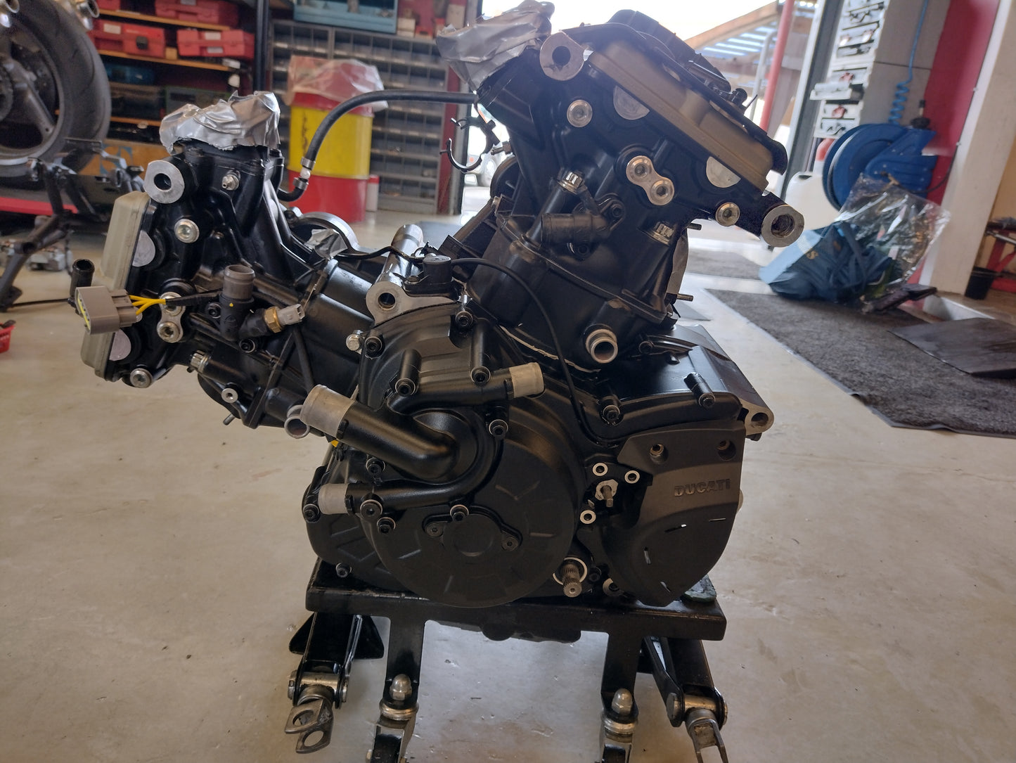 Ducati Supersport 950 motor