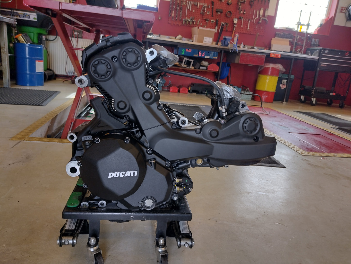 Ducati Supersport 950 motor