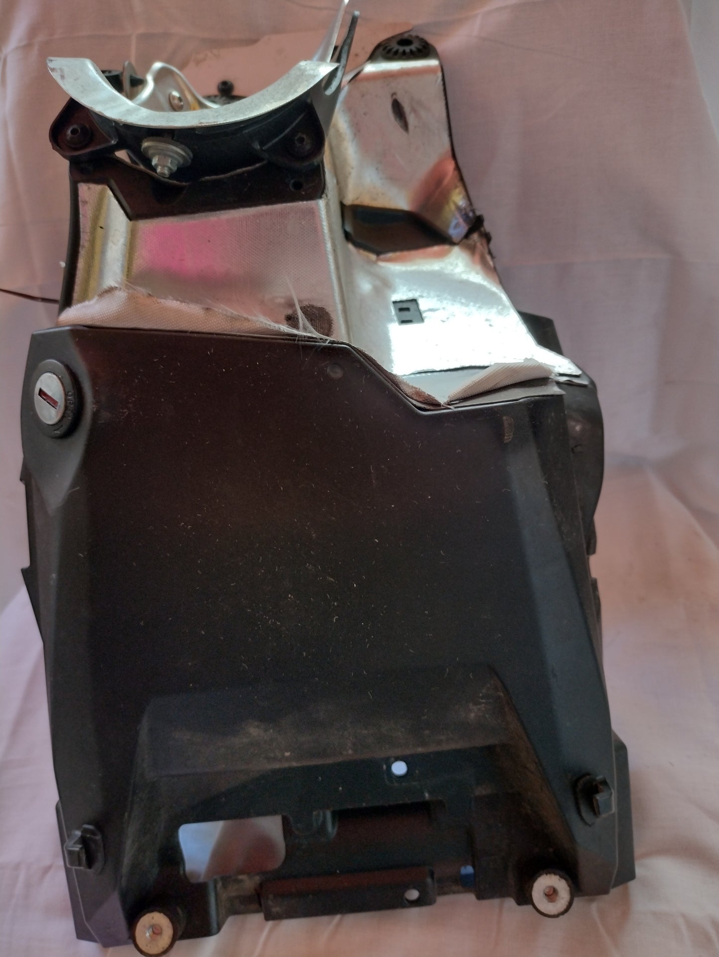 Sædelås m. bund/batteri holder. 8291D182B