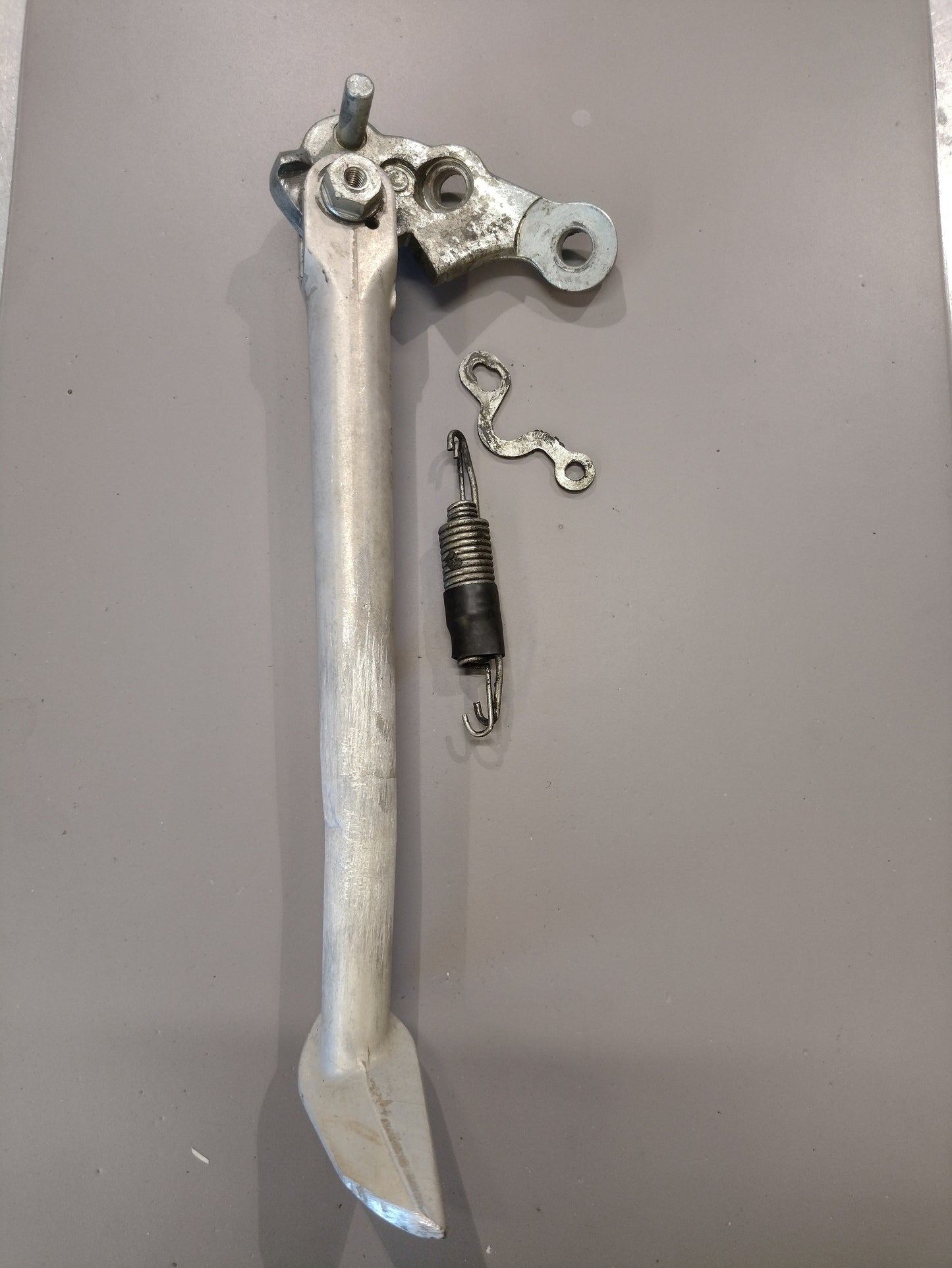 Ducati støtteben 55610462A + 55620341A