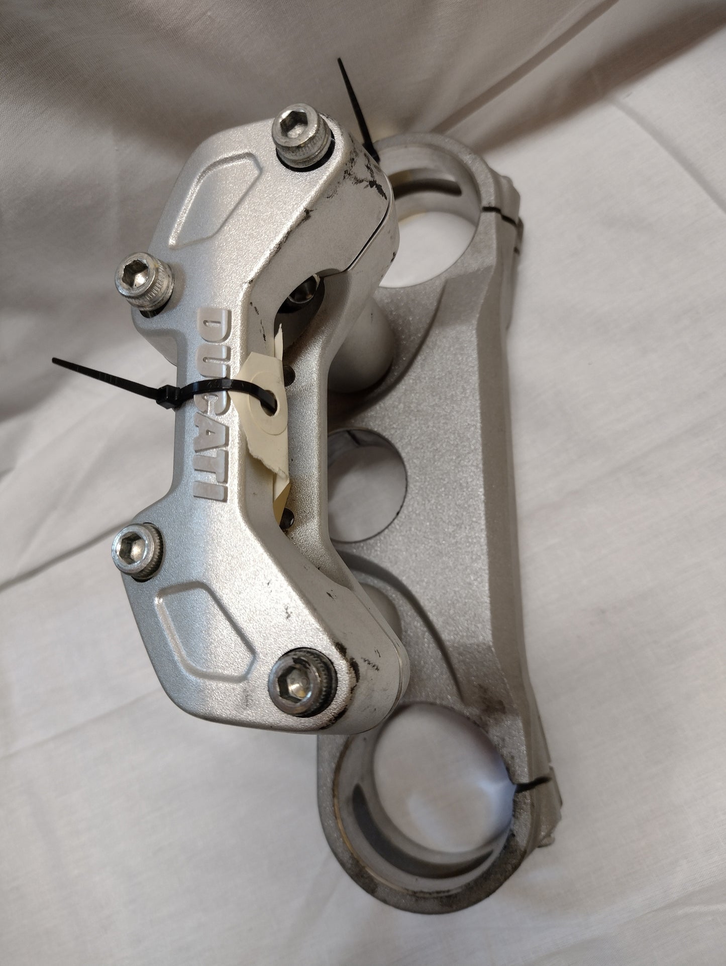Styrbro med styrholder Ducati