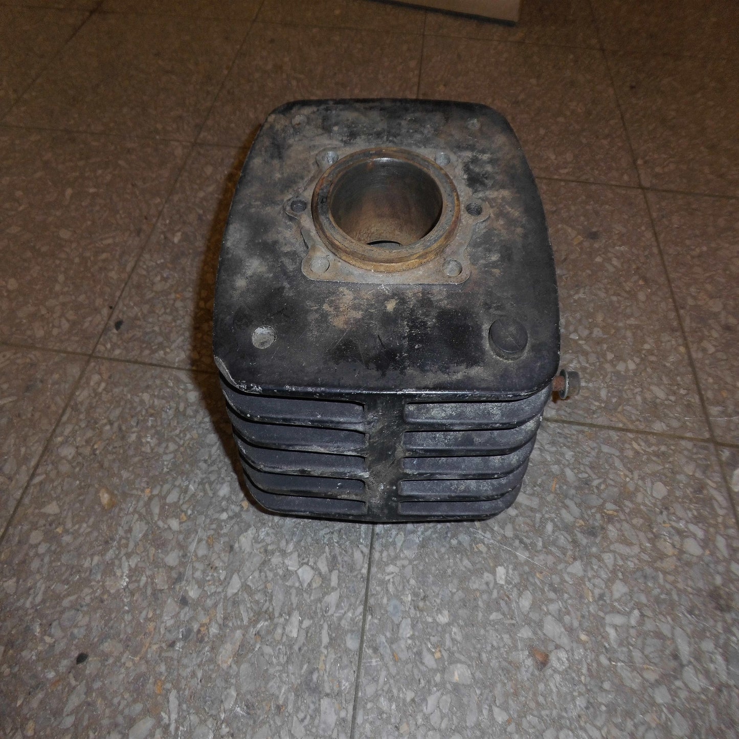 Husqvarna cylinder