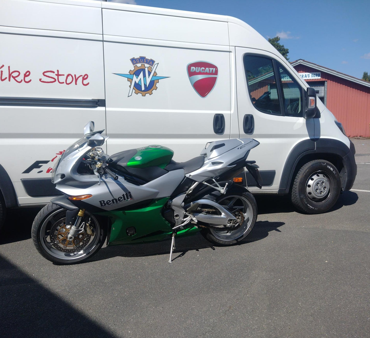 Benelli Tornado 900