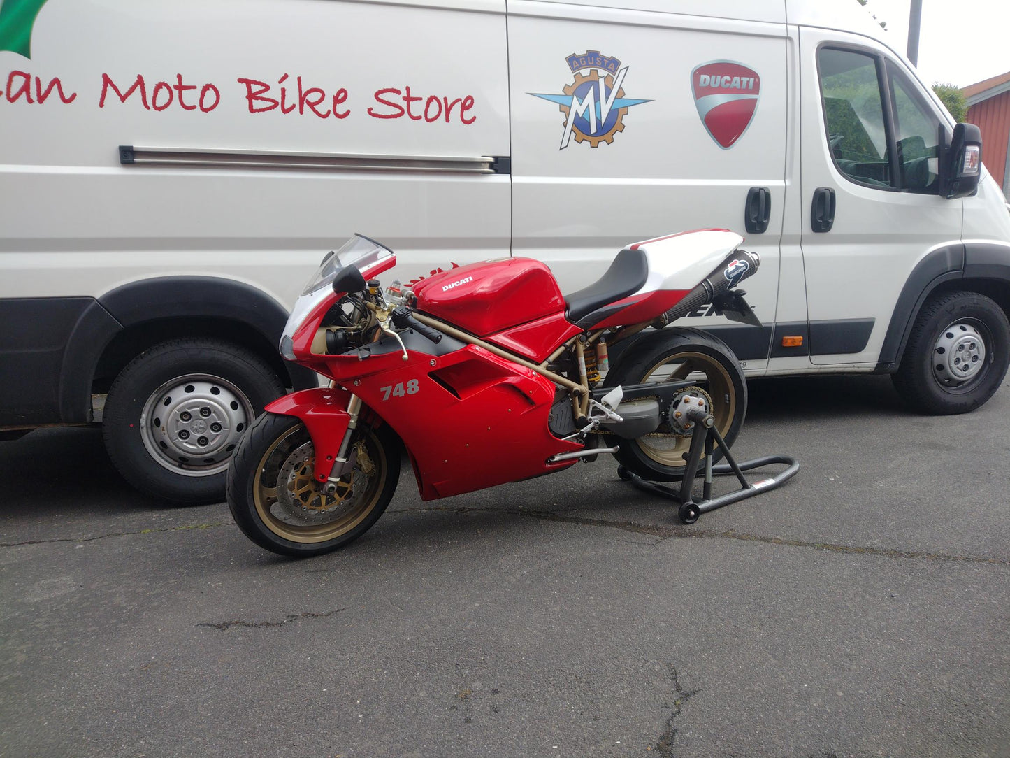 Ducati 748 Monoposto/Biposto
