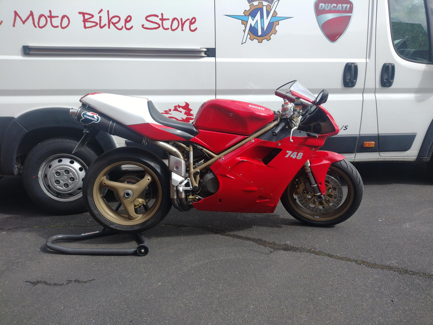 Ducati 748 Monoposto/Biposto