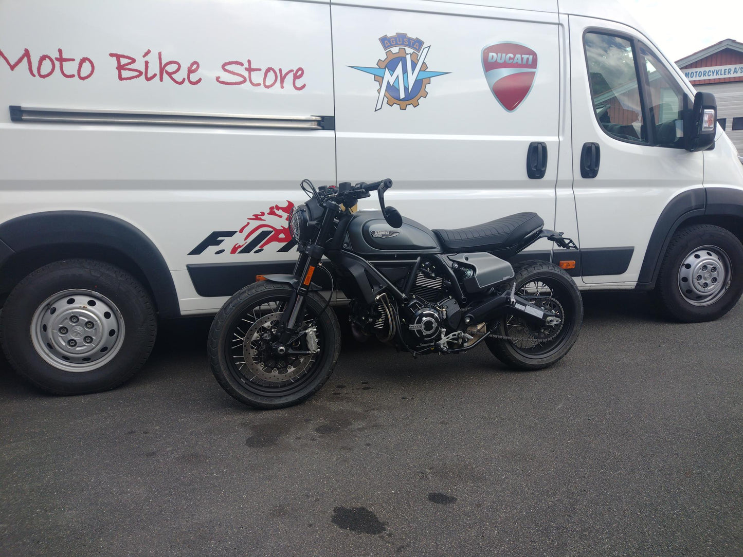 Ducati Scrambler Nightshift