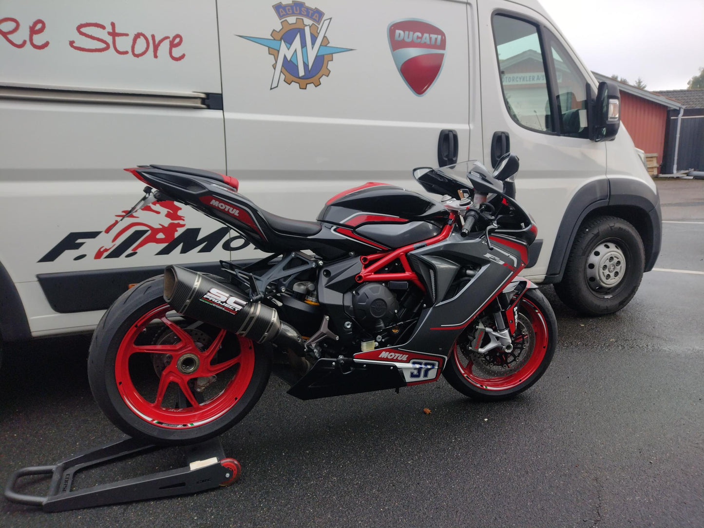 MV Agusta F3 800 RC