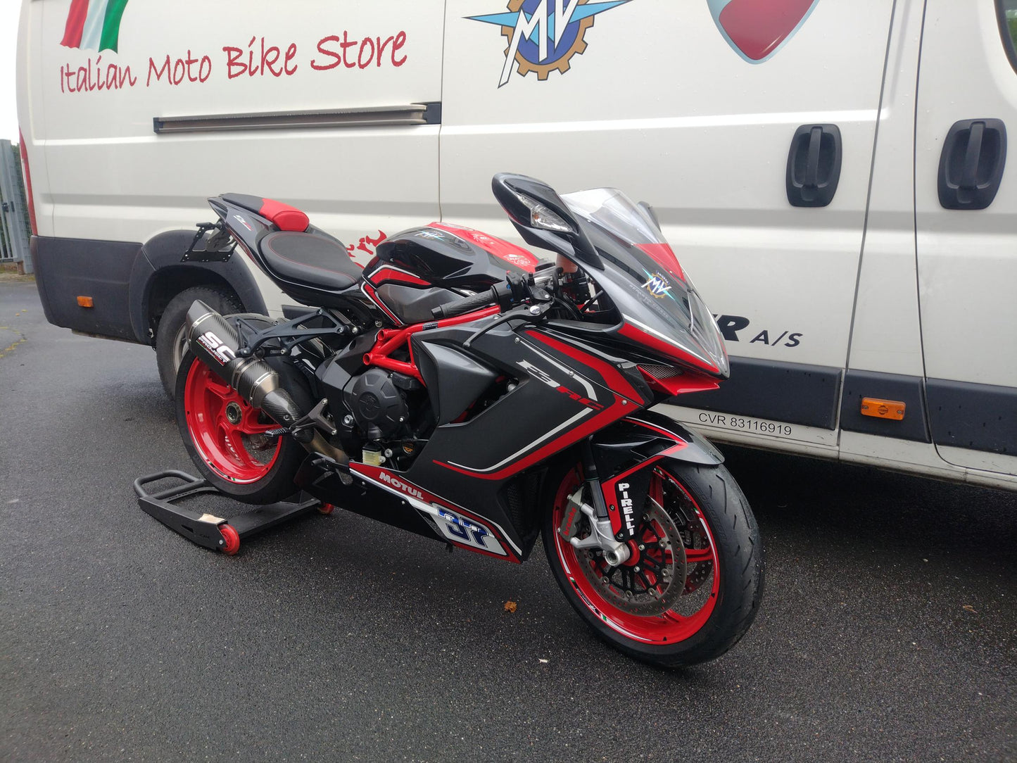 MV Agusta F3 800 RC