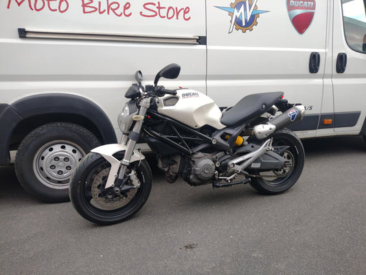 Ducati Monster 696
